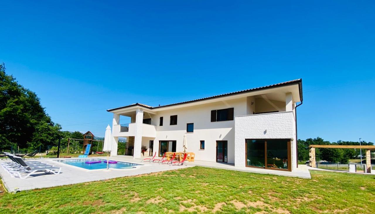 Villa Fluggi Near Labin Santalezi Buitenkant foto